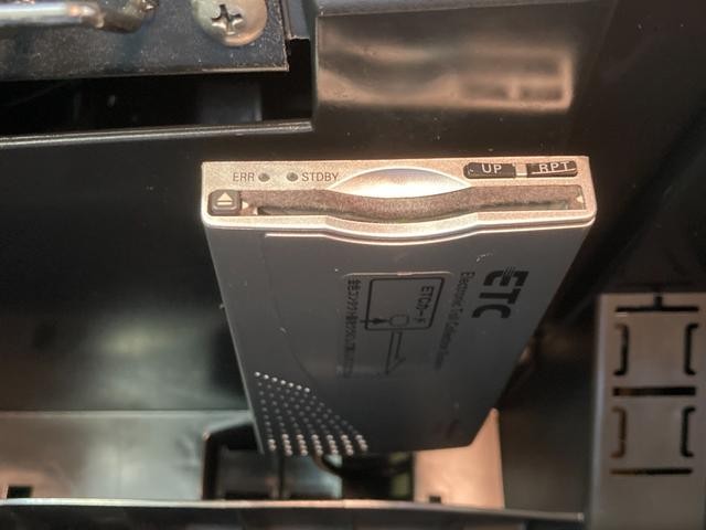 0220006A30261002W00410.jpg