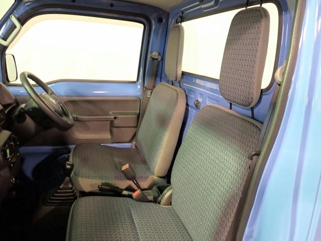 0201190A30260910W00715.jpg