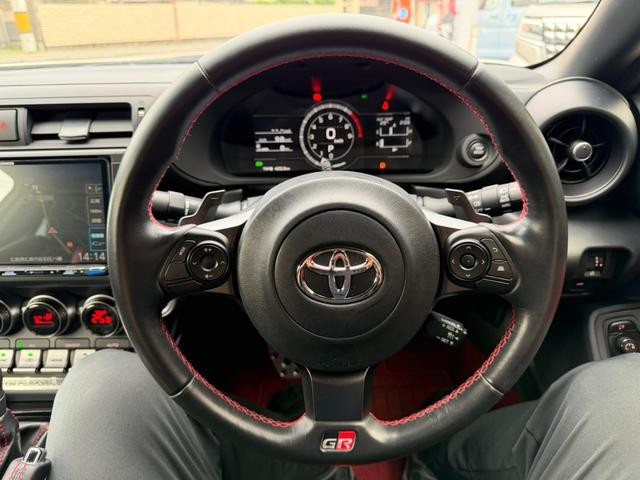 0541551A30260918W00204.jpg