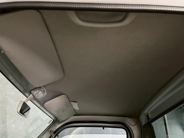 0710163A30260426W00311.jpg