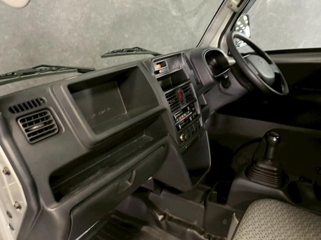 0710163A30260426W00319.jpg