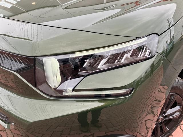 0403640A30260720W00103.jpg