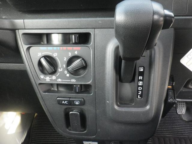1120050A30260321W00216.jpg