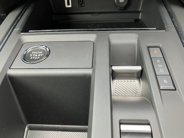 0403640A30260720W00815.jpg