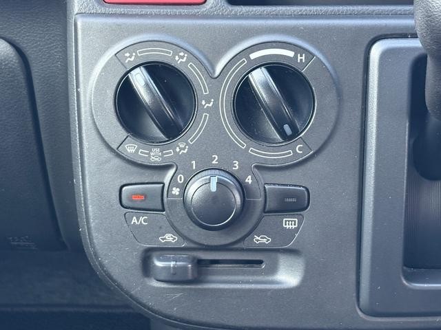 0710025A30261016W00109.jpg