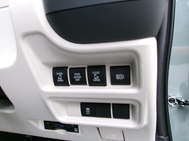 0400014A30260825W00213.jpg