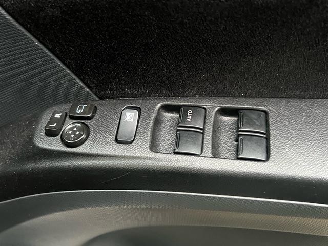 0541775A30260905W00212.jpg