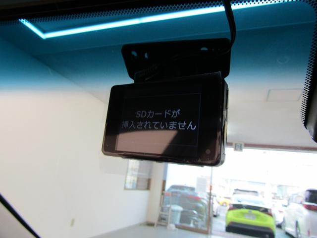 0701563A30260907W01214.jpg