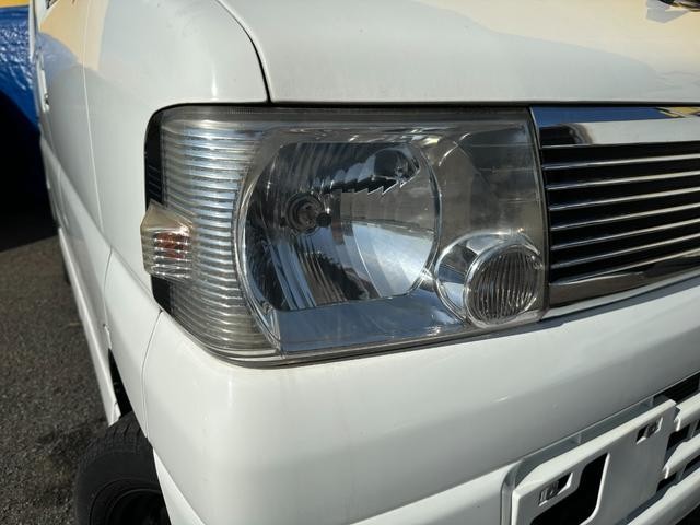 0500312A30260709W00112.jpg