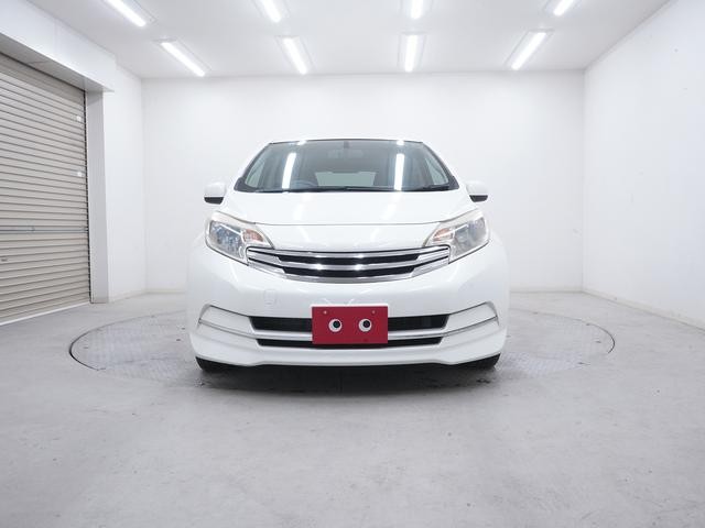 1000215A30260927W00101.jpg