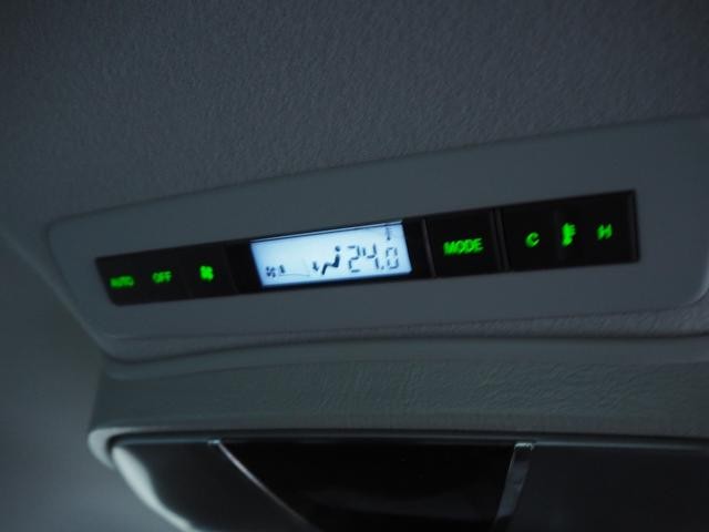 1201125A30261012W00214.jpg