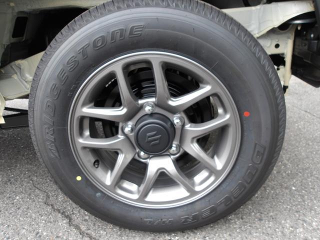 1010088A30260622W00209.jpg