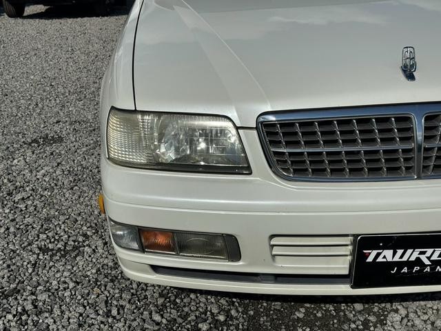 0520635A30260905W00117.jpg