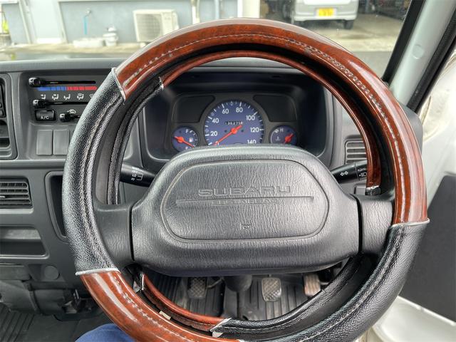 1010568A30260620W00302.jpg
