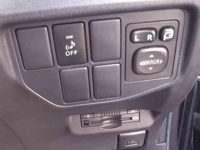 1300138A30260823W00214.jpg