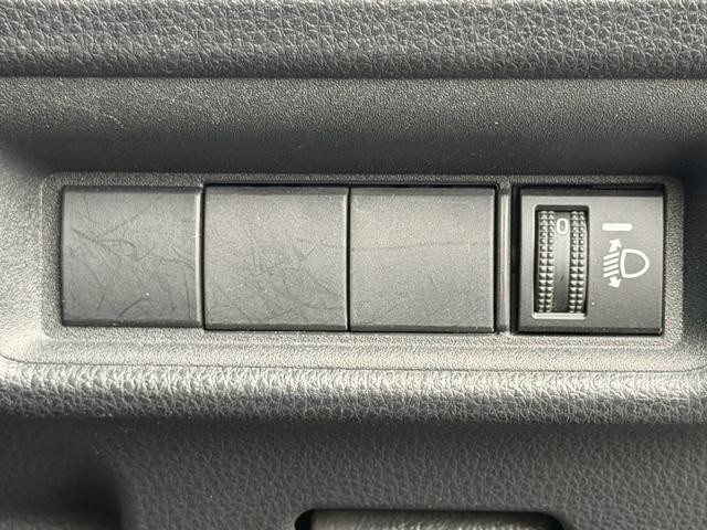 0204758A30260909W00114.jpg