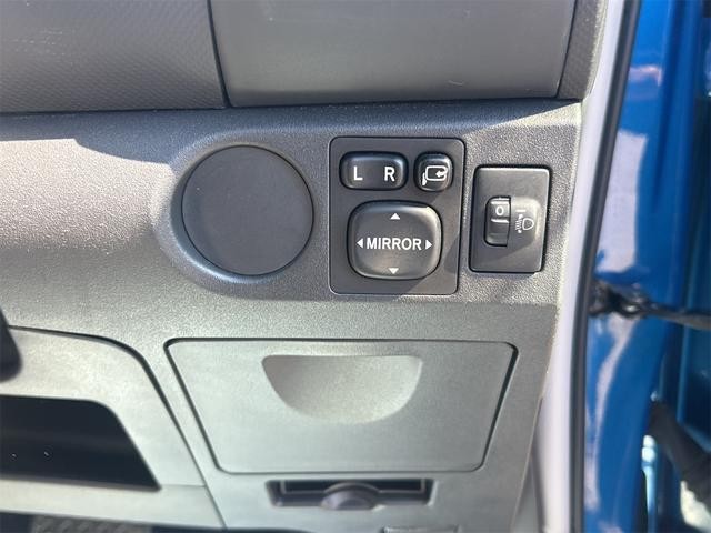 0900005A30260805W00103.jpg