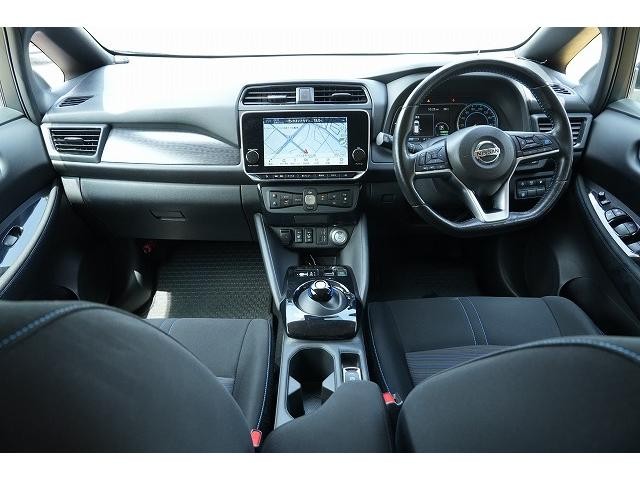 0403869A30260809W00602.jpg