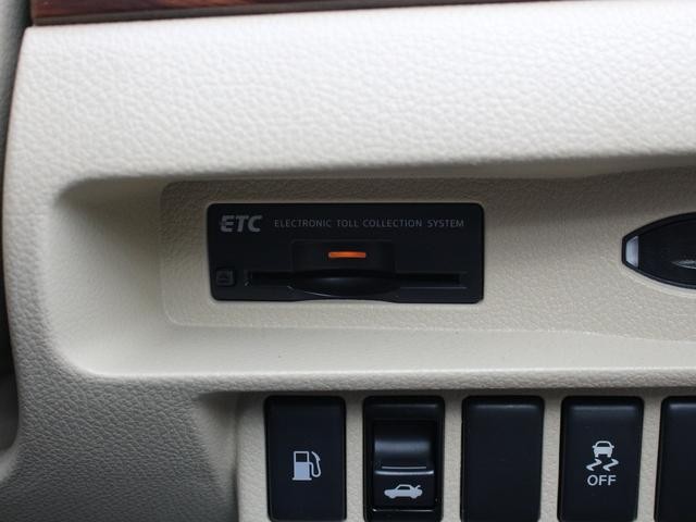 0520046A30260807W00118.jpg