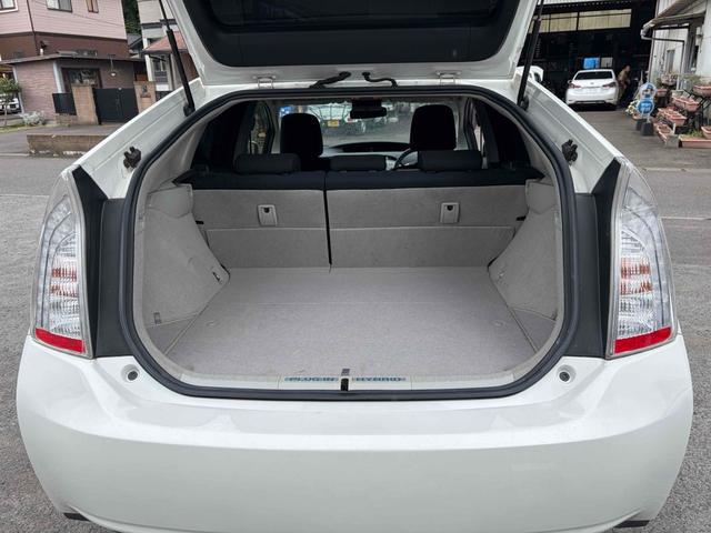 0804960A30260521W00107.jpg