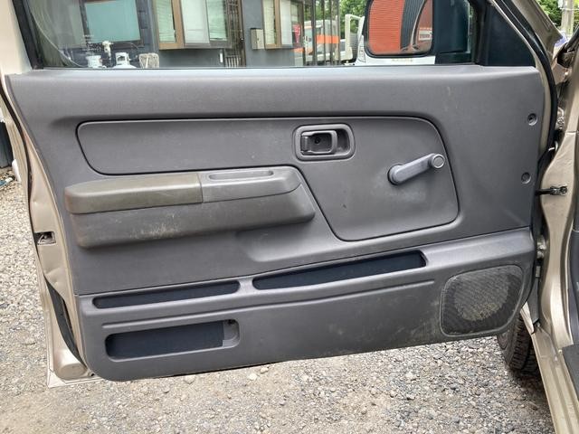 0541566A30260709W00409.jpg