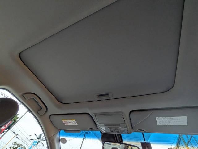 0900491A30260728W00113.jpg