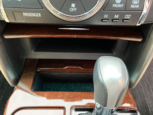 1000824A30260528W00311.jpg