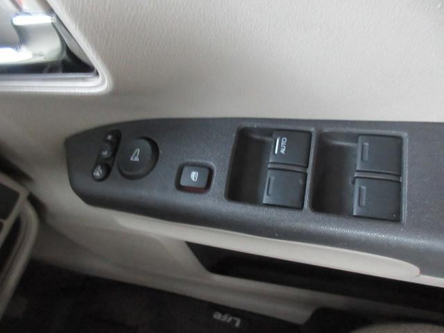 0404186A30260828W00519.jpg