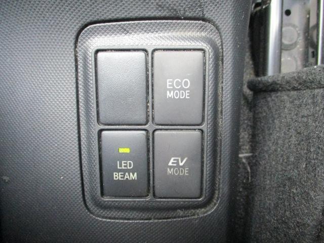 0802982A30261002W00115.jpg