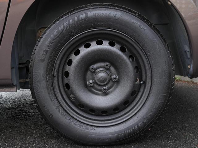 9200574A30260502W00215.jpg