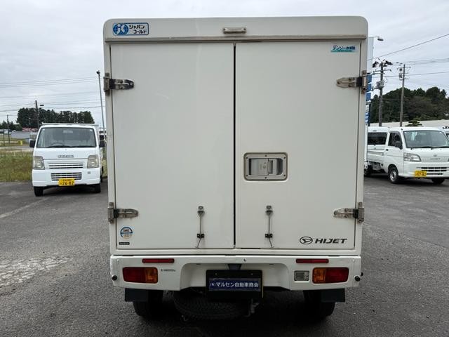 0124925A30261003W00104.jpg