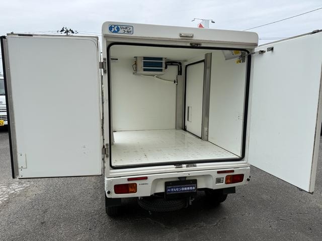 0124925A30261003W00118.jpg