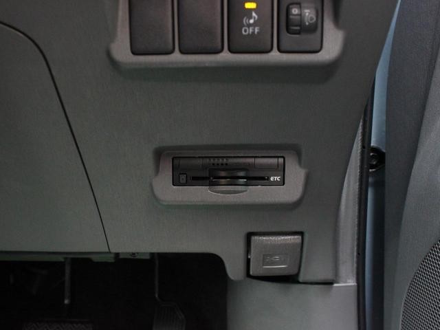 0520029A30260308W00213.jpg
