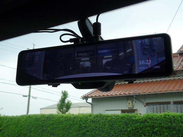 0207469A30260623W00217.jpg