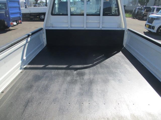 0901580A30260803W00116.jpg