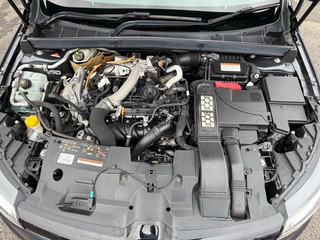 0541143A30260912W00213.jpg