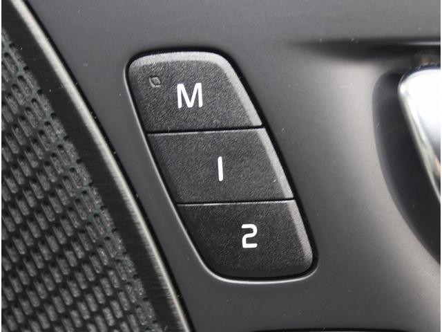 9510358A30261004W00112.jpg