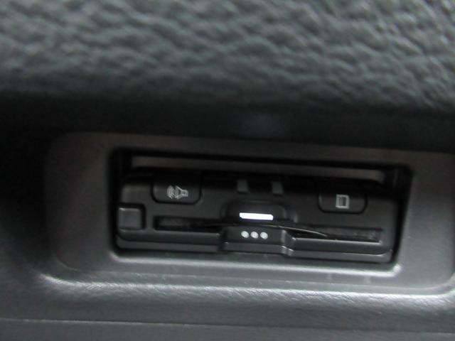 0541410A30260911W00211.jpg
