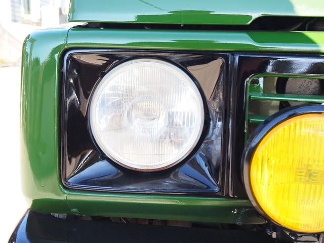 0904095A30261011W00212.jpg