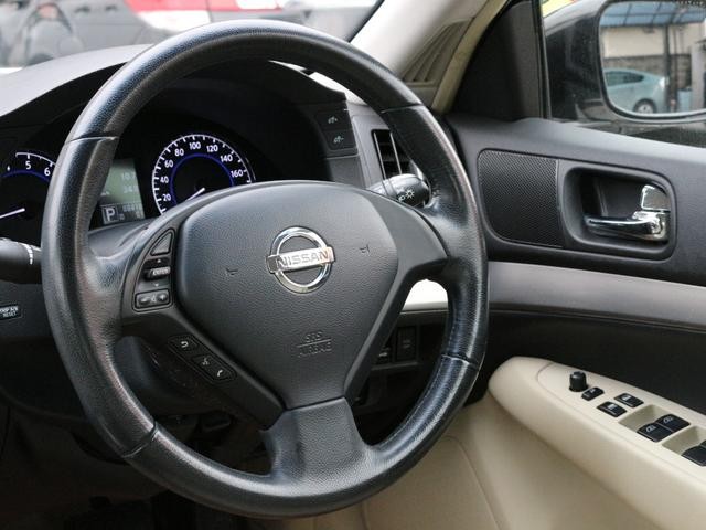 0561141A30260912W00111.jpg