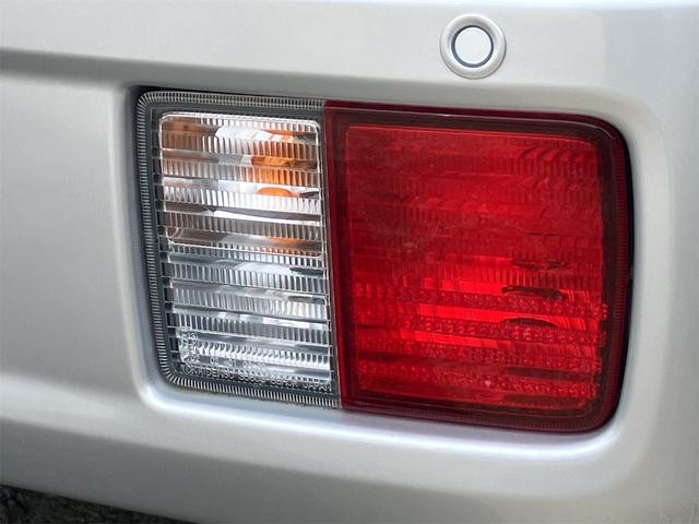 0403501A30261008W00712.jpg