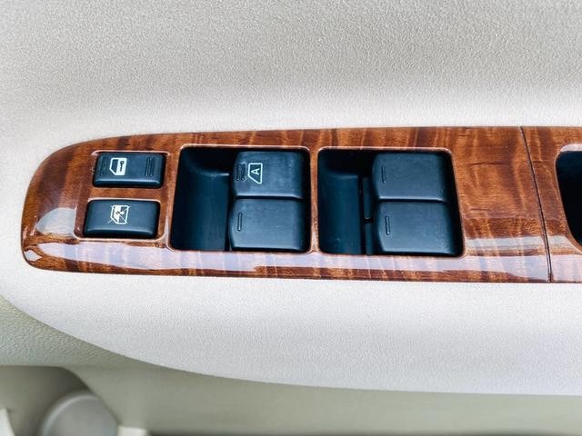 0401925A30261010W00115.jpg