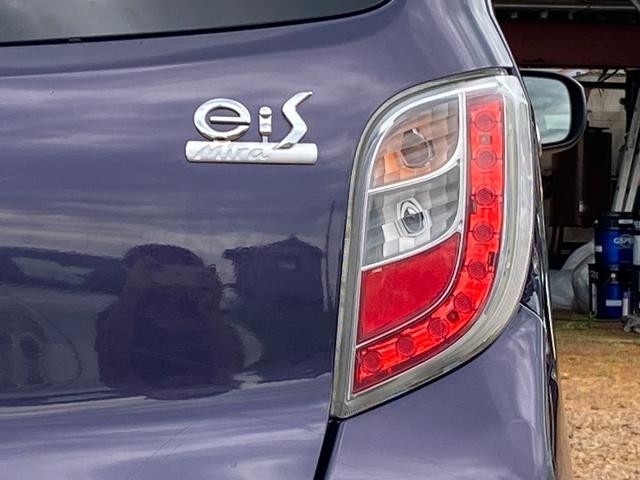 1201062A30260728W00116.jpg