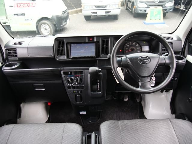 0500531A30260825W00102.jpg