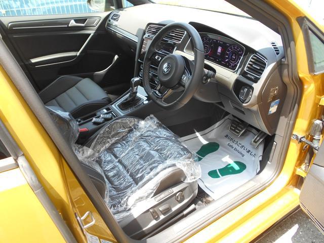 0708656A30260629W00105.jpg