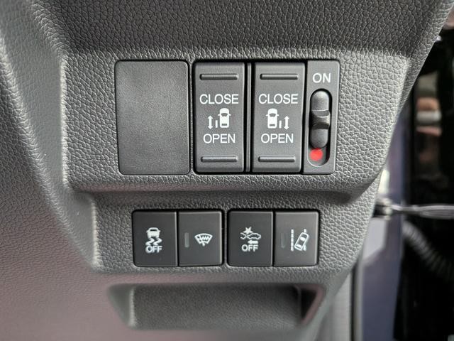 0903185A30261012W00107.jpg
