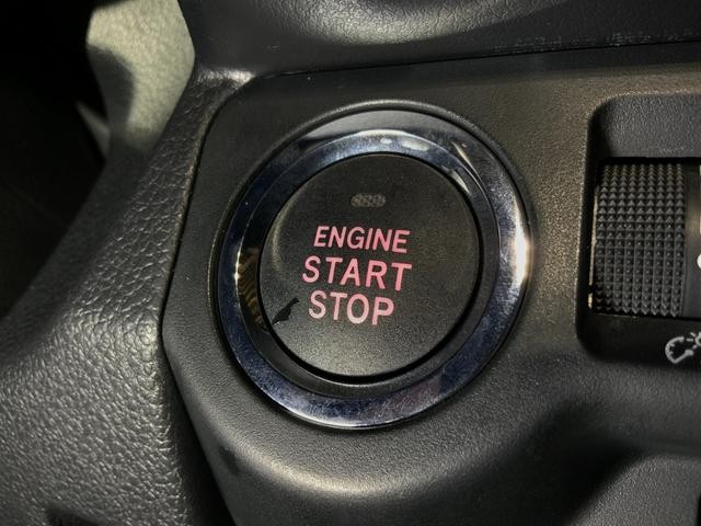 0561150A30260910W00118.jpg