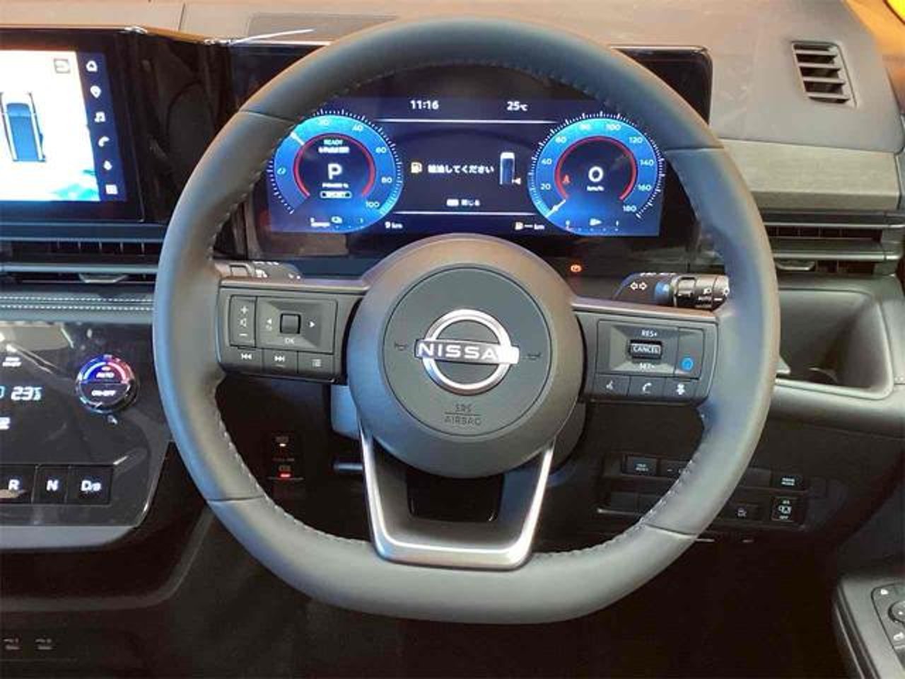 2026 Nissan Serena, photo 2 of 2
