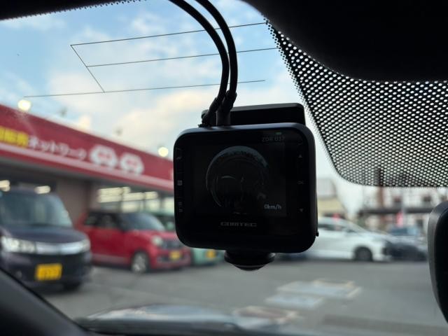 25512087_carP_l_17.jpg