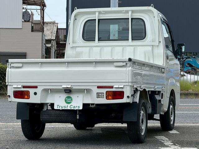 0709136A30260608W00102.jpg